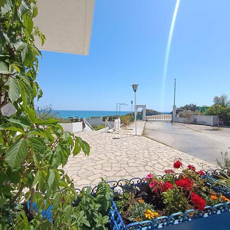 Right Across The Sea Βίλα Nea Kallikrateia Εξωτερικό φωτογραφία