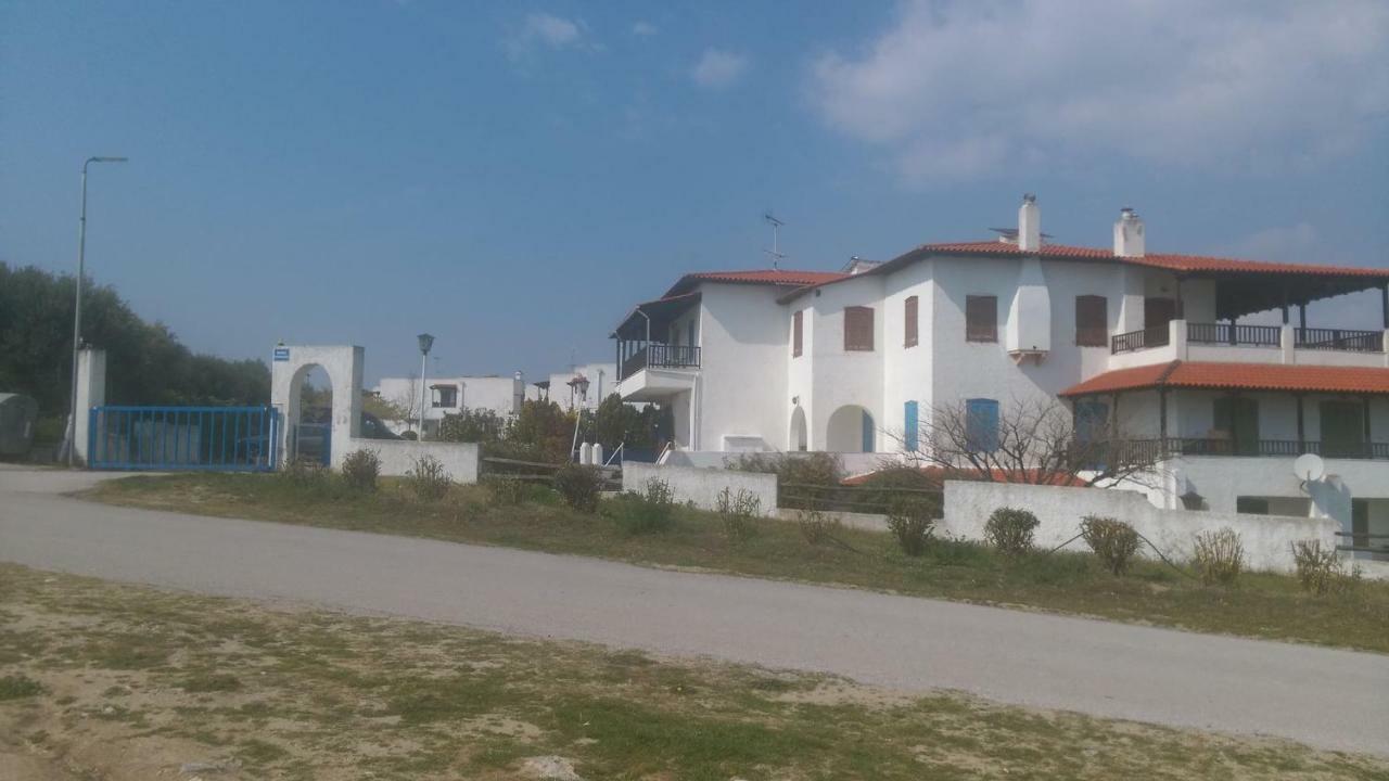 Right Across The Sea Βίλα Nea Kallikrateia Εξωτερικό φωτογραφία